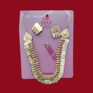 Comfortable rolled gold jewellery designed for long-lasting wear.